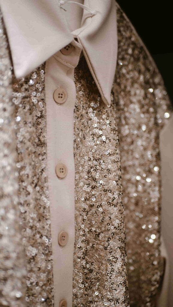Nouveau thème : noir, beige et paillettes